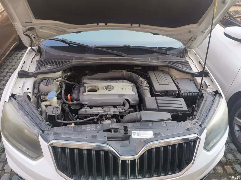 Skoda Yeti, 2014 11