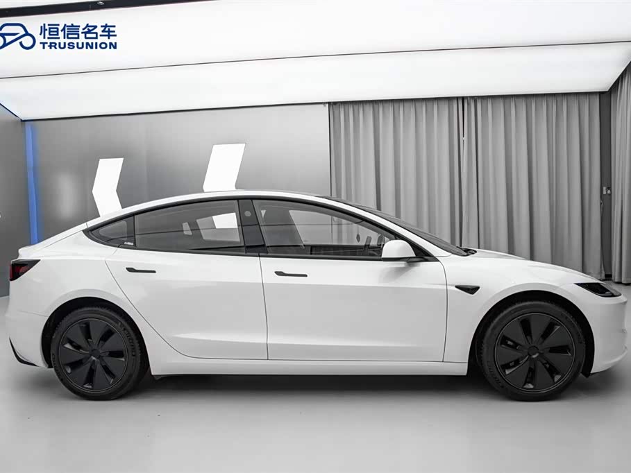 Tesla Model 3 Tesla Model 3