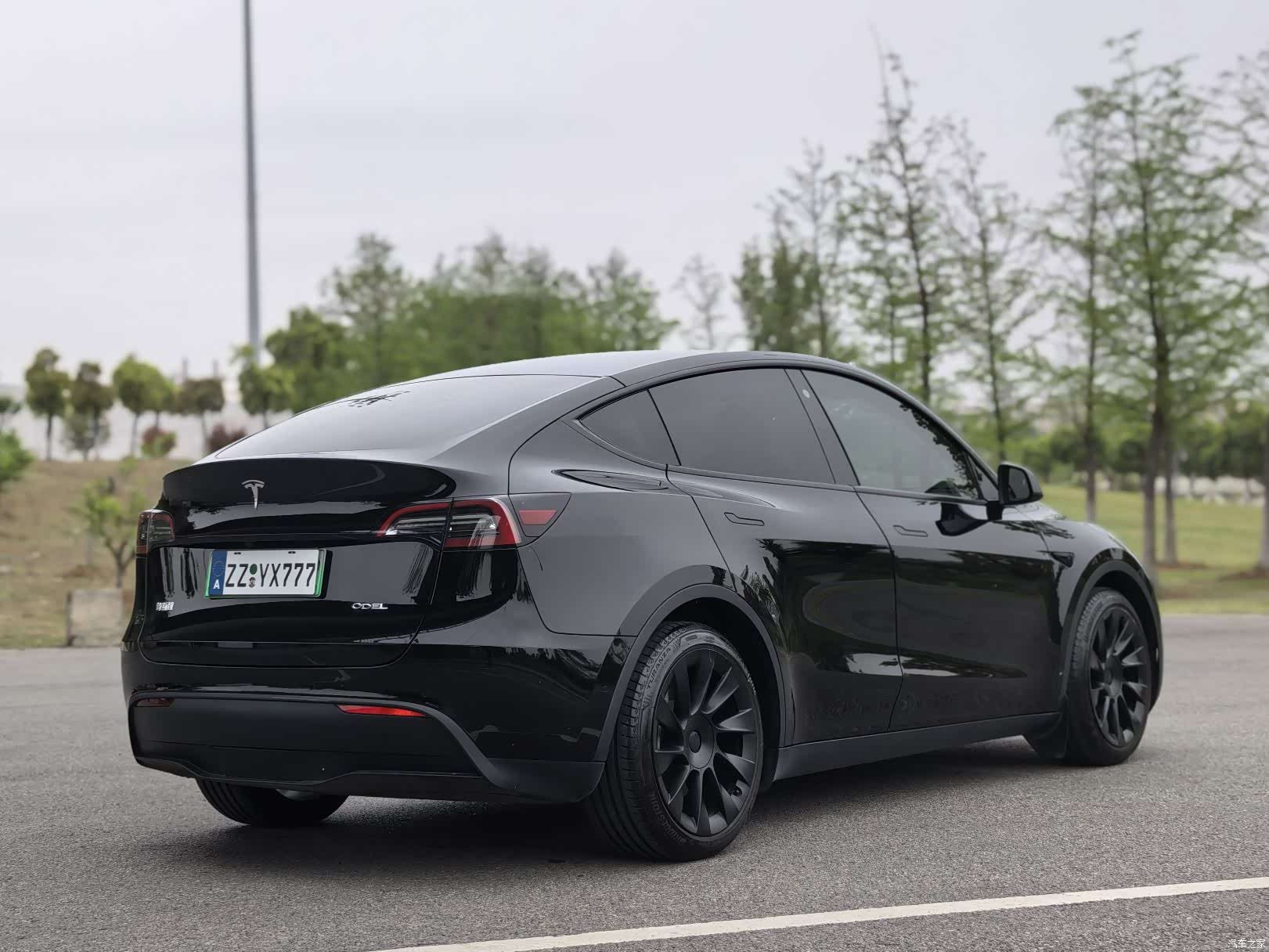 Tesla Model Y, 2022 18