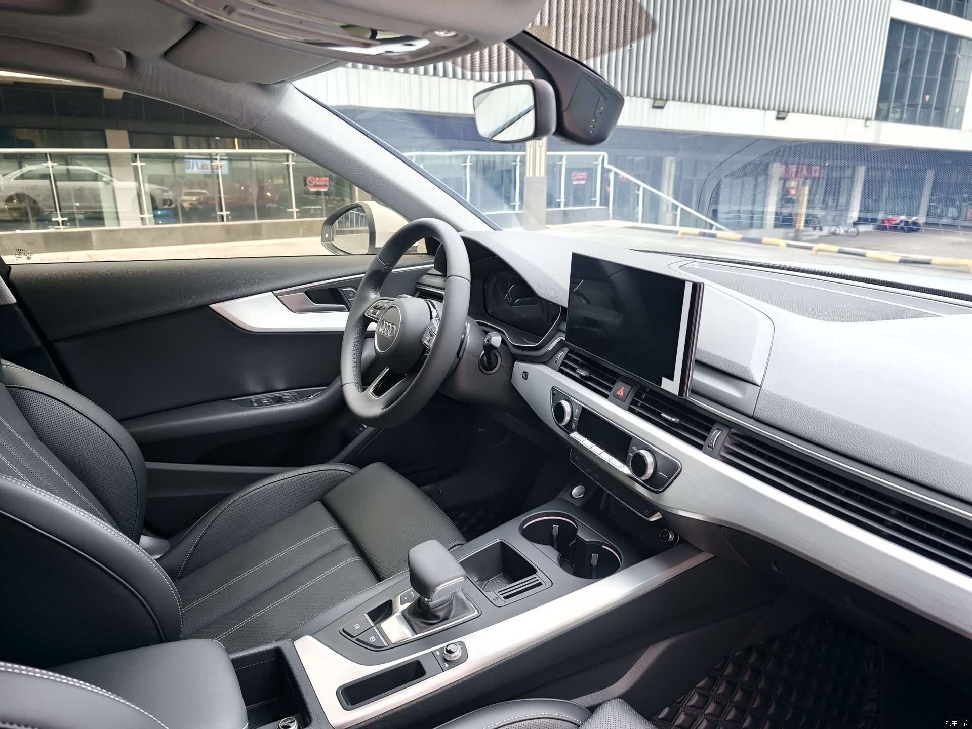 Audi A4L, 2025 11