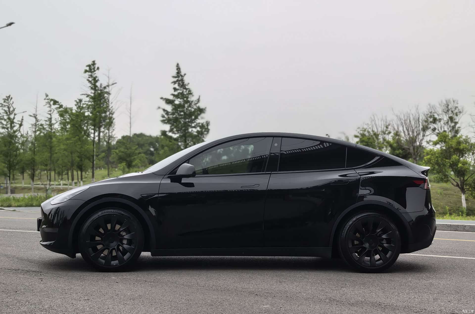 Tesla Model Y, 2022 14
