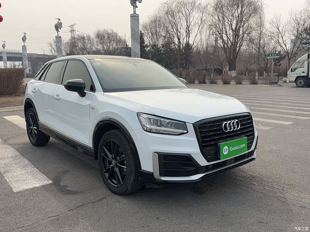 Audi Q2L, 2019 23