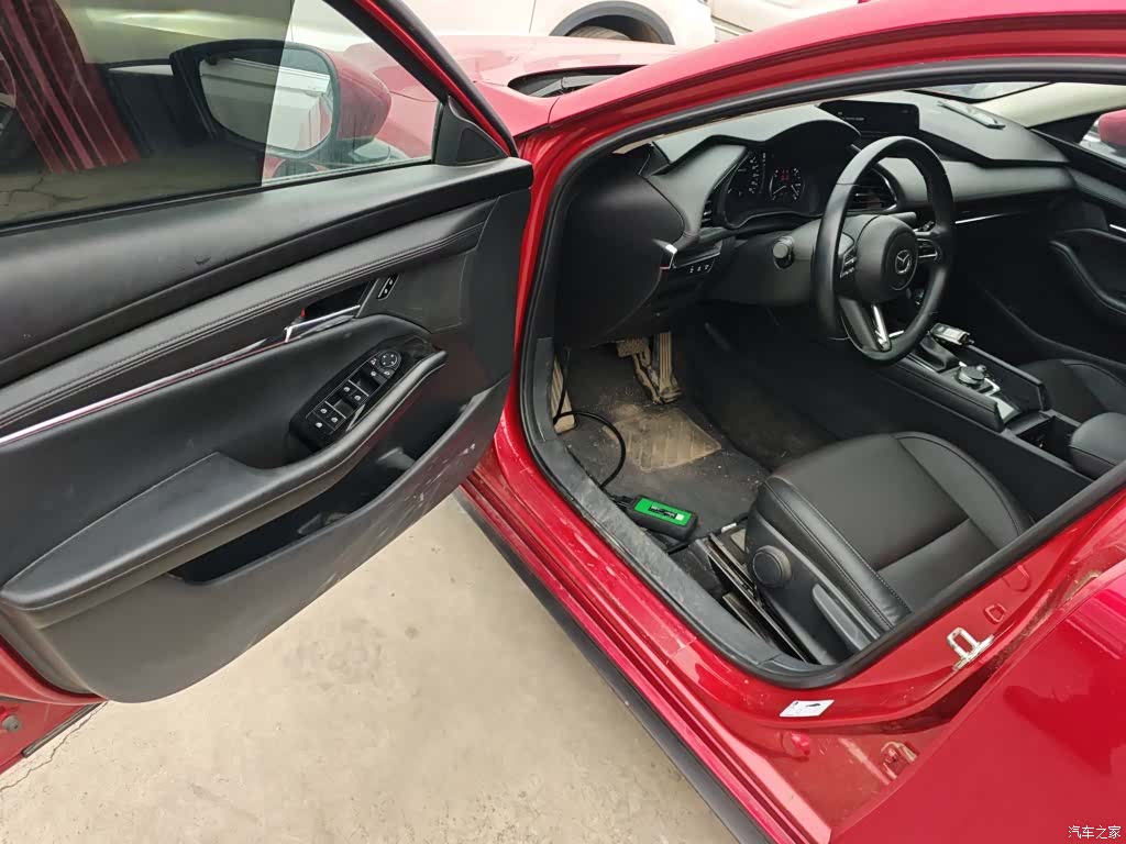 Mazda Mazda3, 2022 16