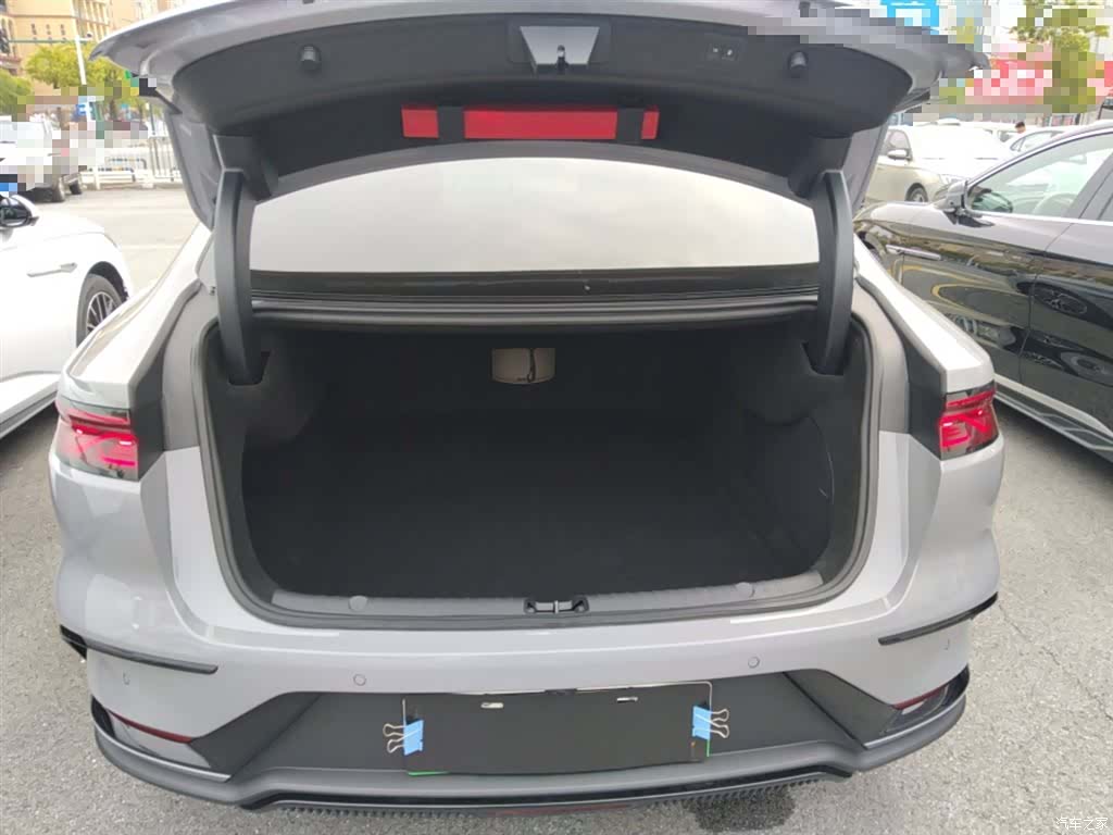BYD Han, 2025 19