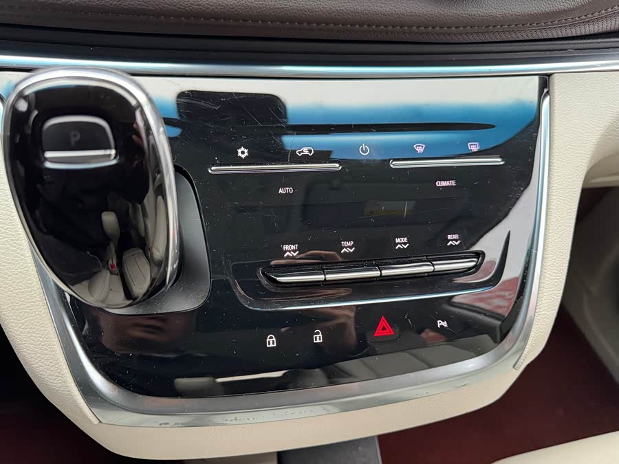 Buick GL8 2021, фото 13
