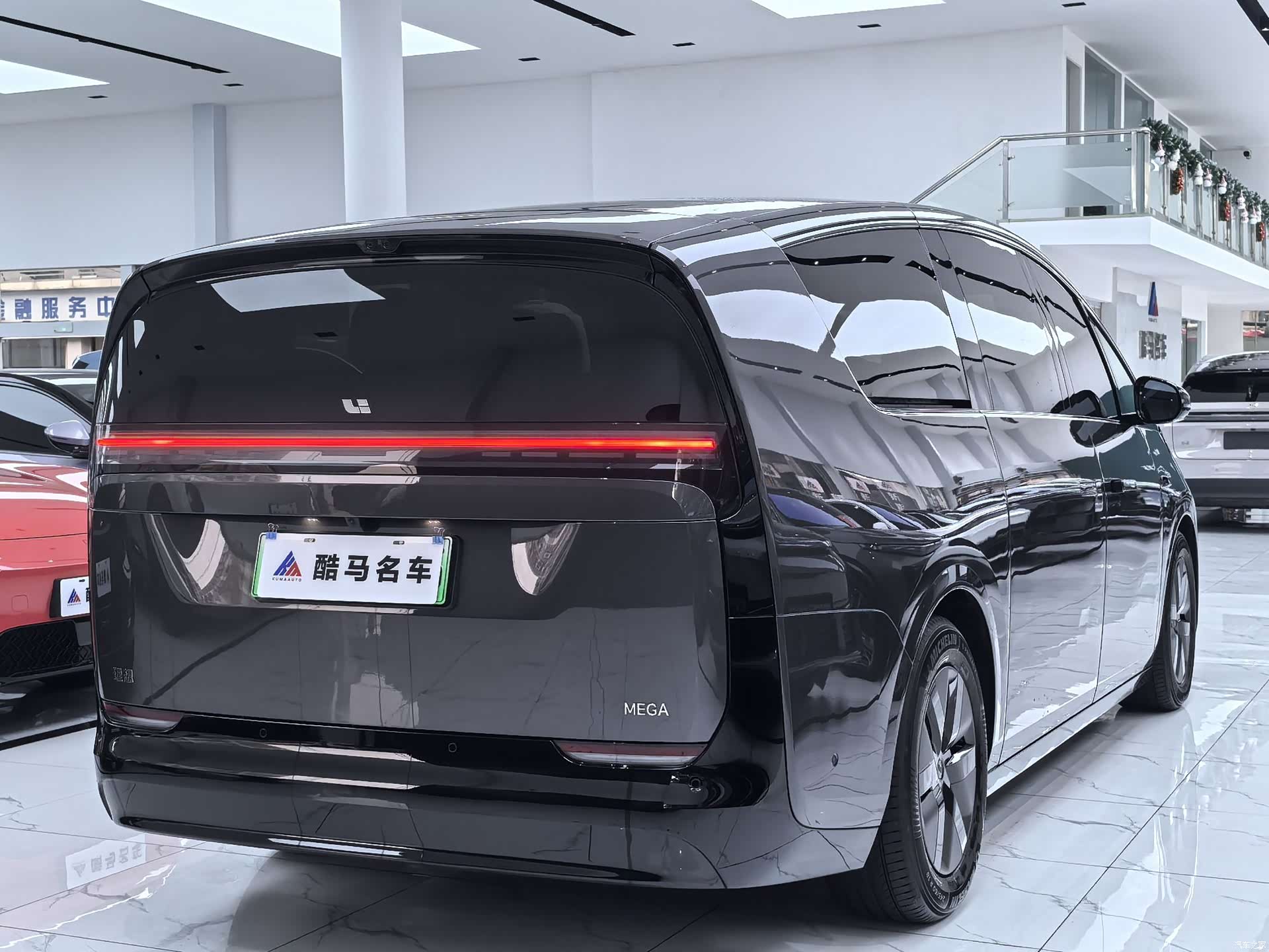 Li Auto MEGA, 2025 16