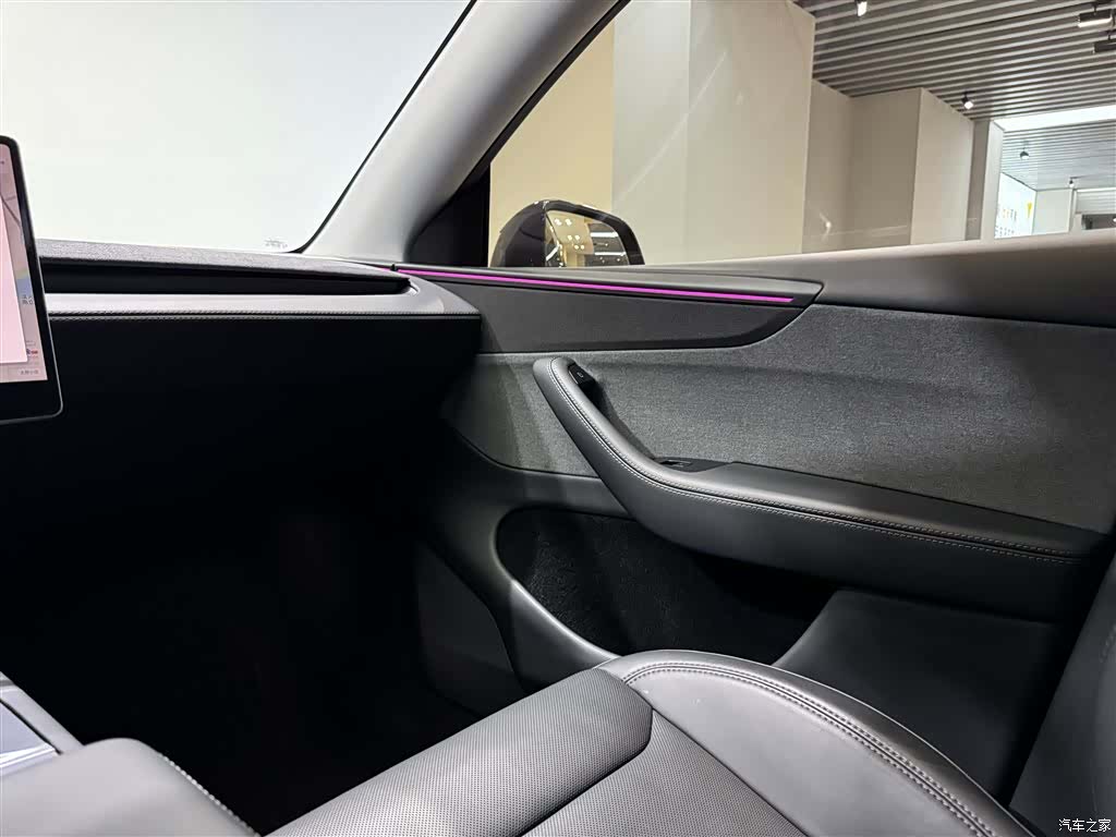 Tesla Model Y, 2025 22