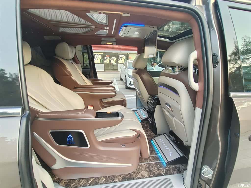 Buick GL8, 2021 10