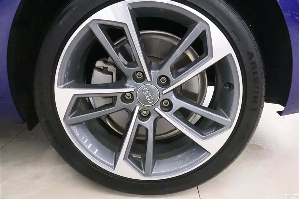 Audi A4L, 2020 17