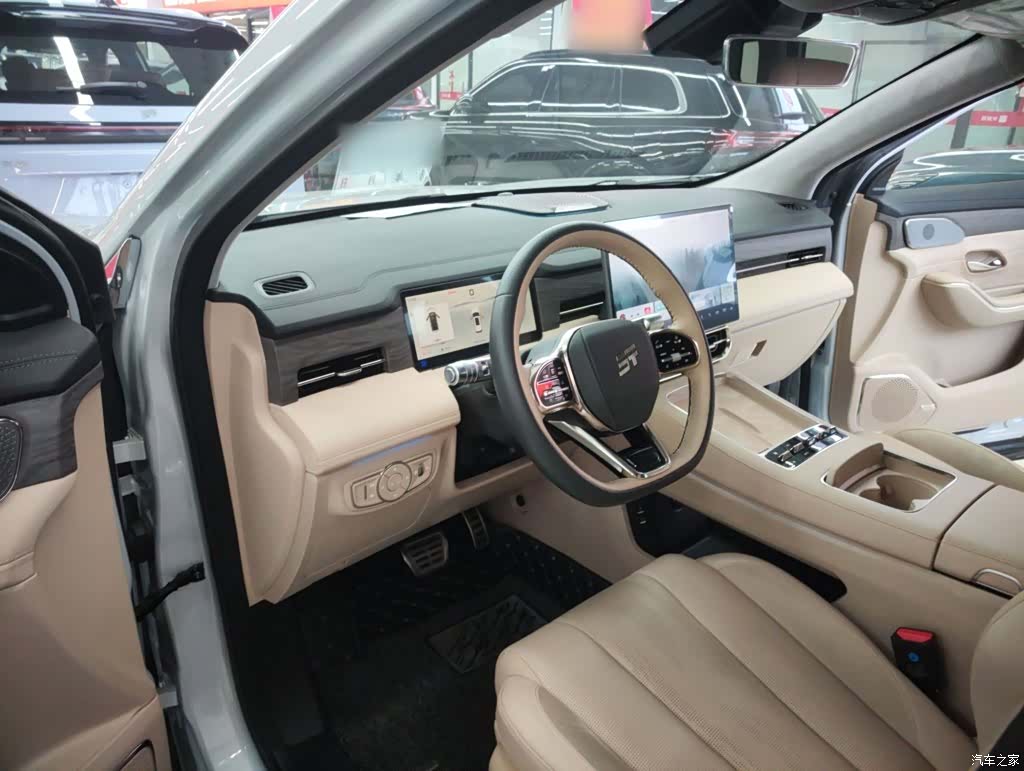 Jetour L9, 2025 10