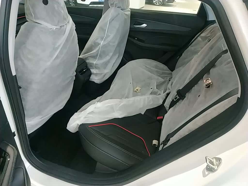 Geely Binray, 2026 13