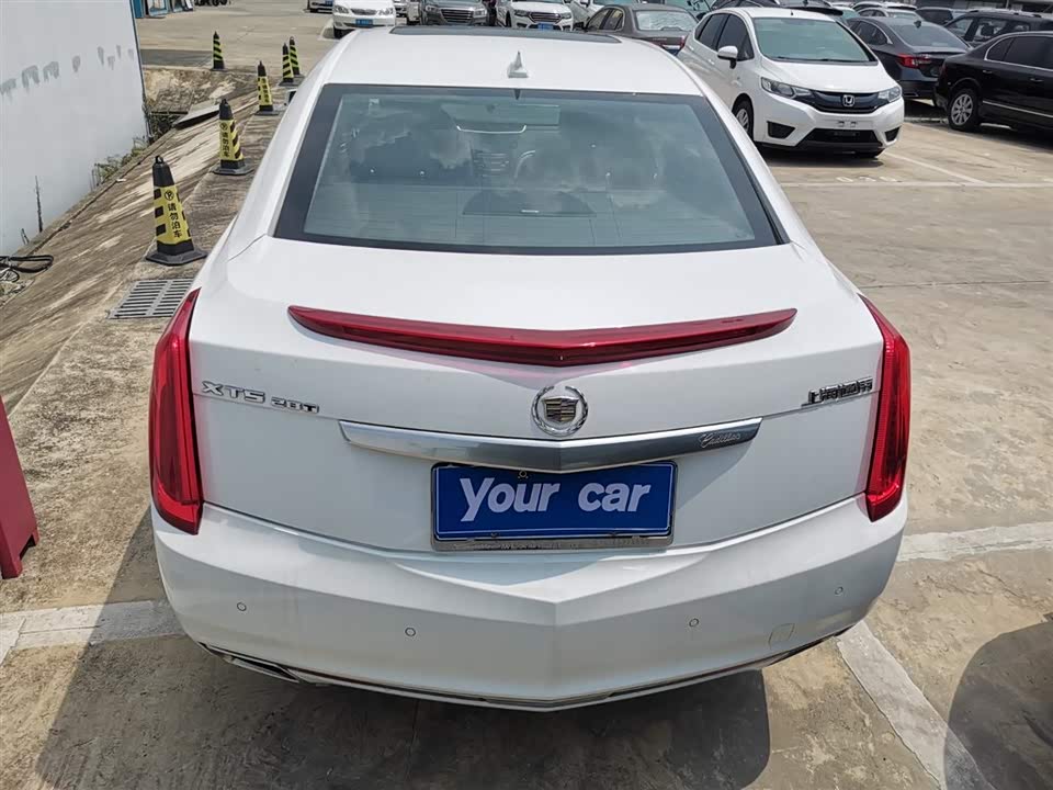 Cadillac XTS