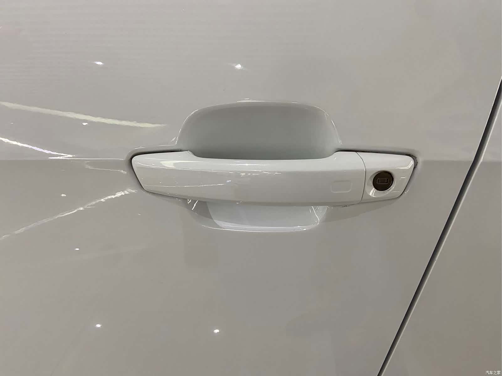 Audi Q2L, 2022 18