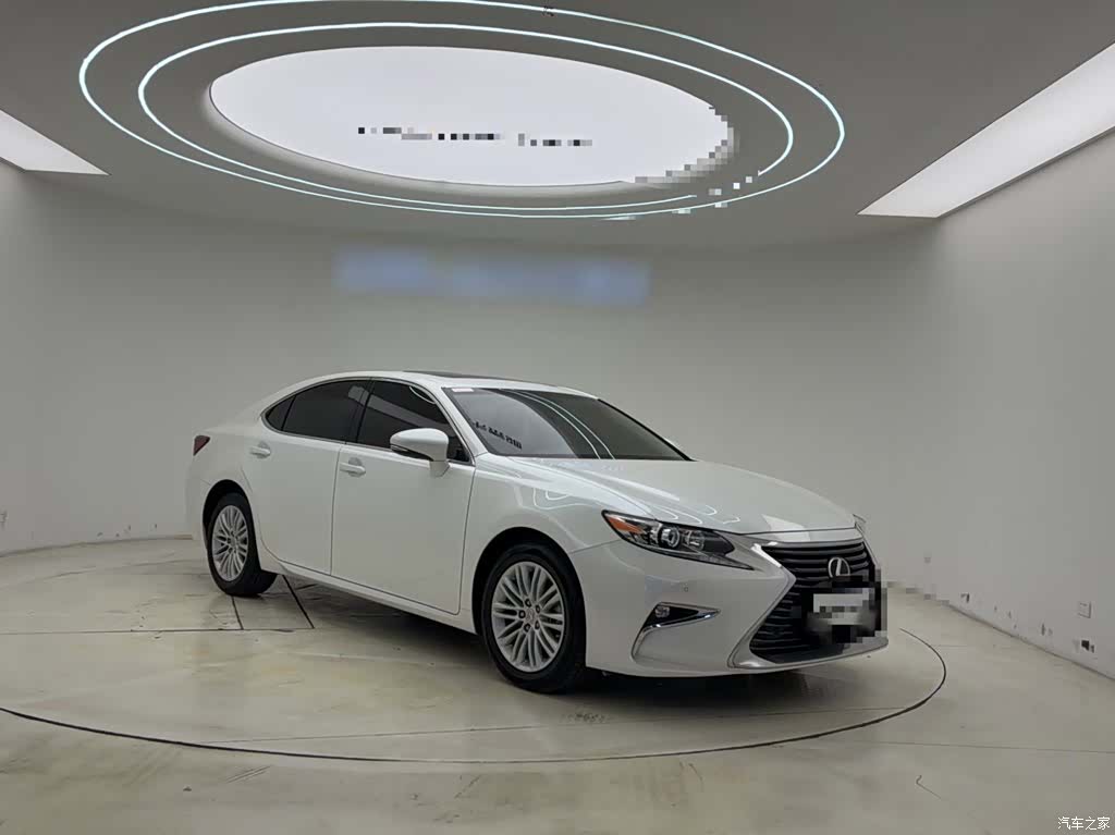 Lexus ES, 2018 21