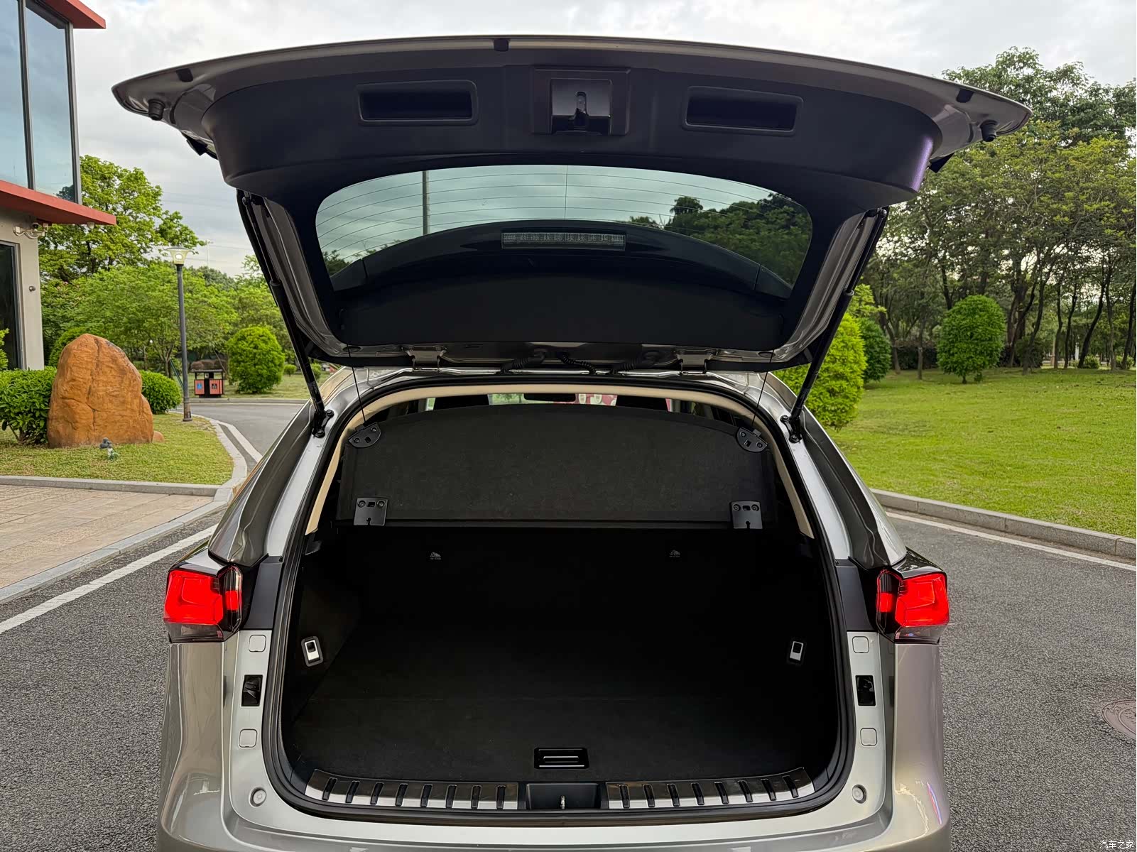 Lexus NX, 2018 32