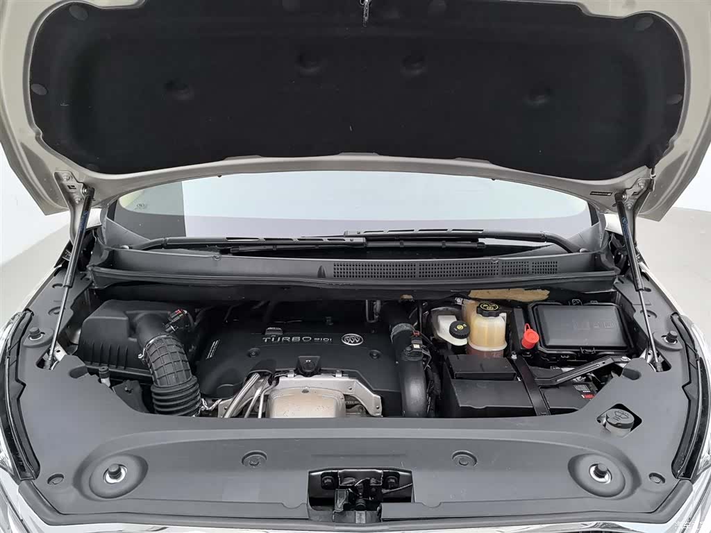 Buick GL8, 2017 6