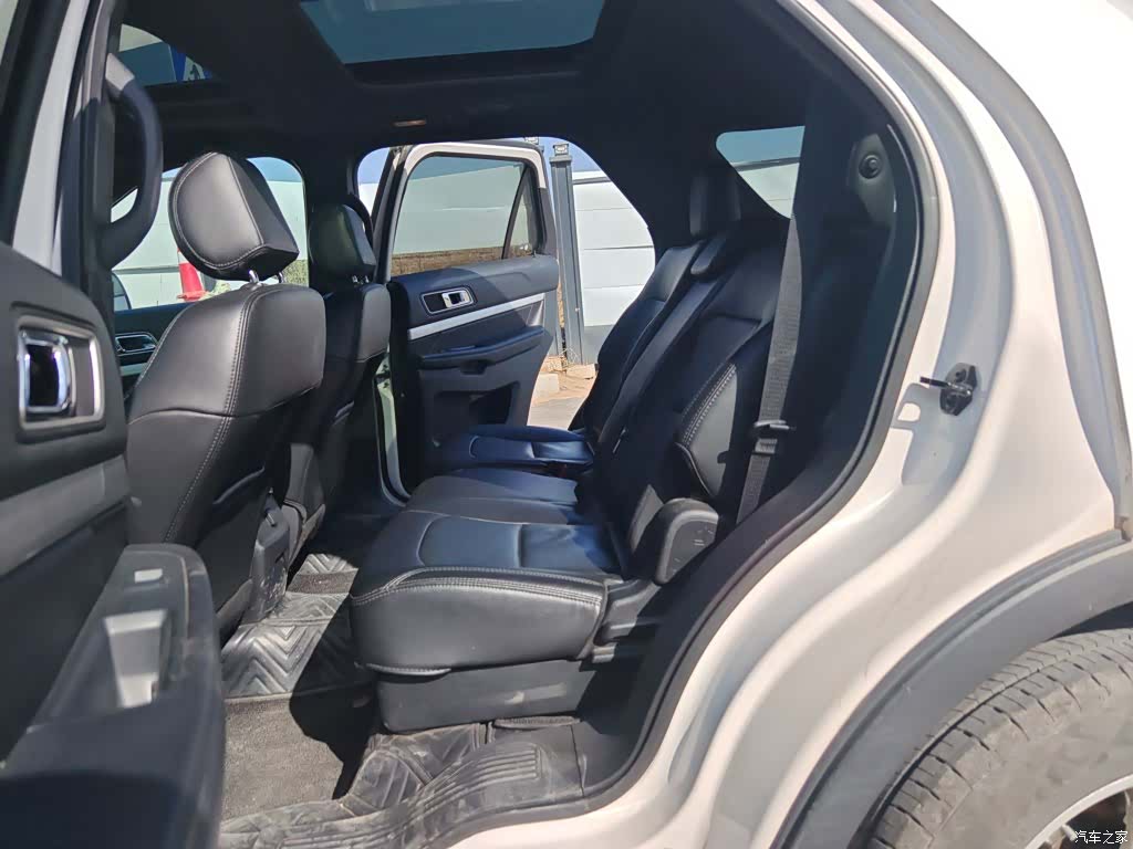 Ford Explorer, 2017 15