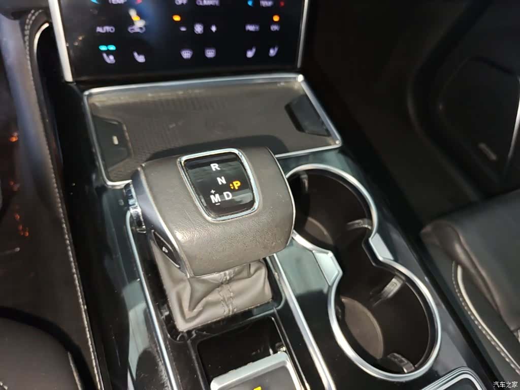 Hongqi HS7, 2020 14