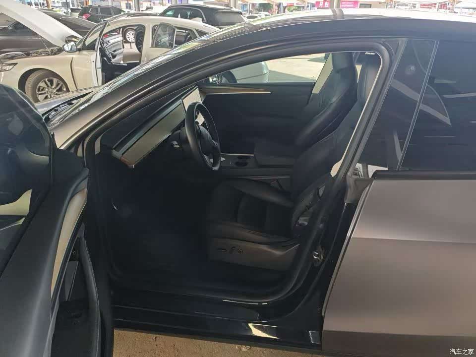 Tesla Model Y, 2022 2