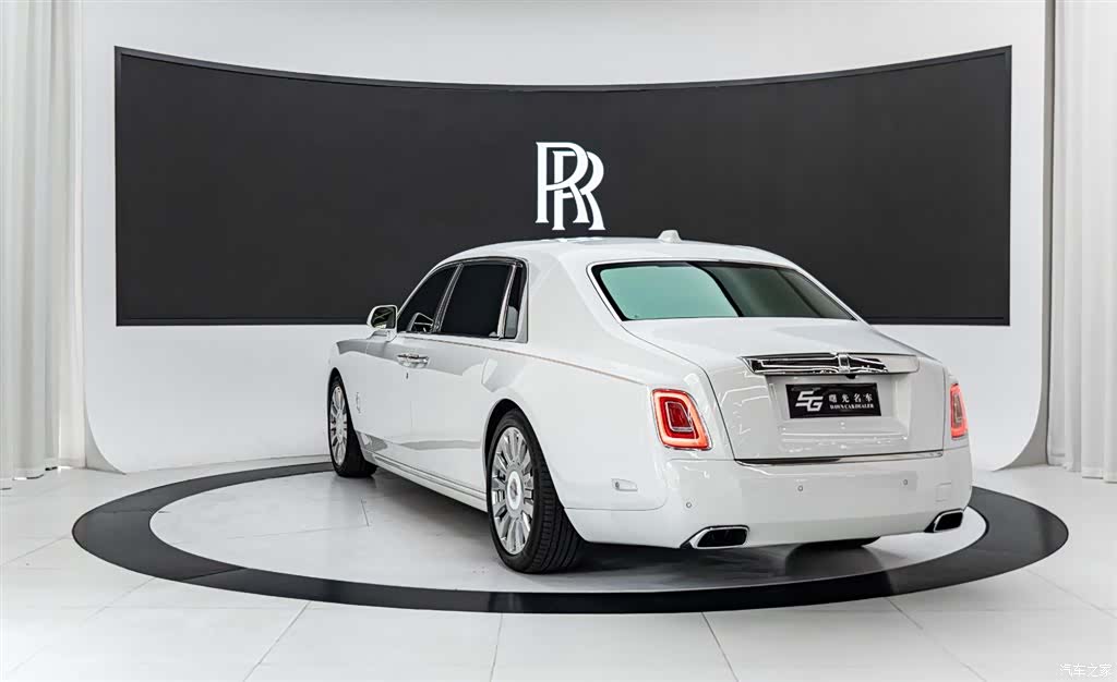 Rolls-Royce Phantom, 2019 6