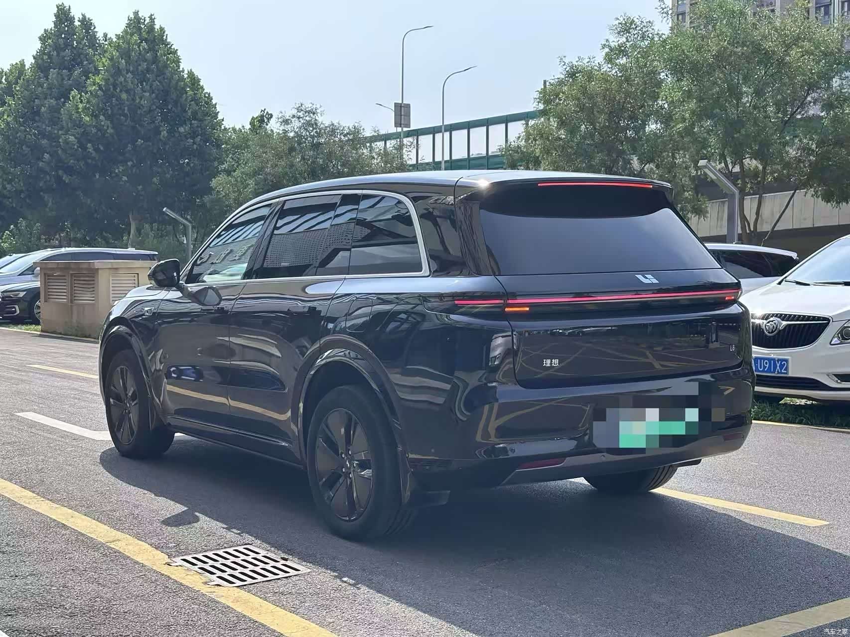 Li Auto L8, 2024 4