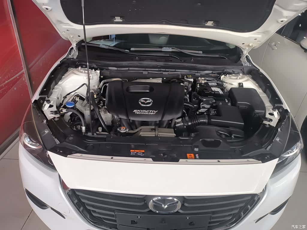 Mazda Mazda3, 2018 10