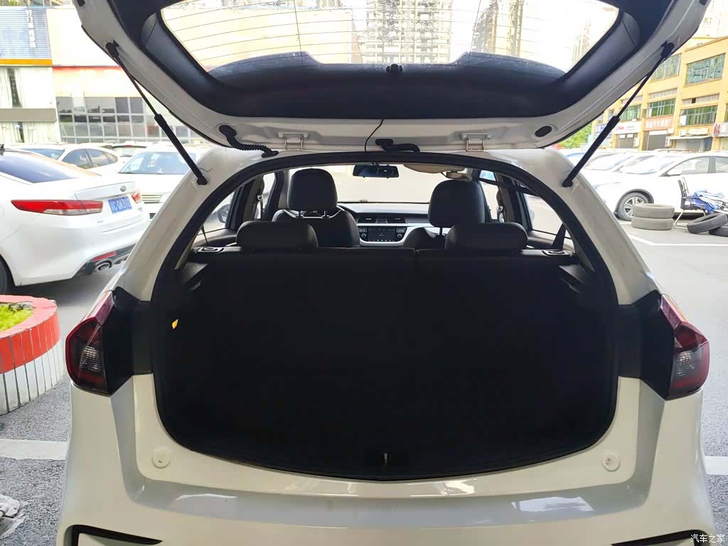 Geely X3, 2019 19