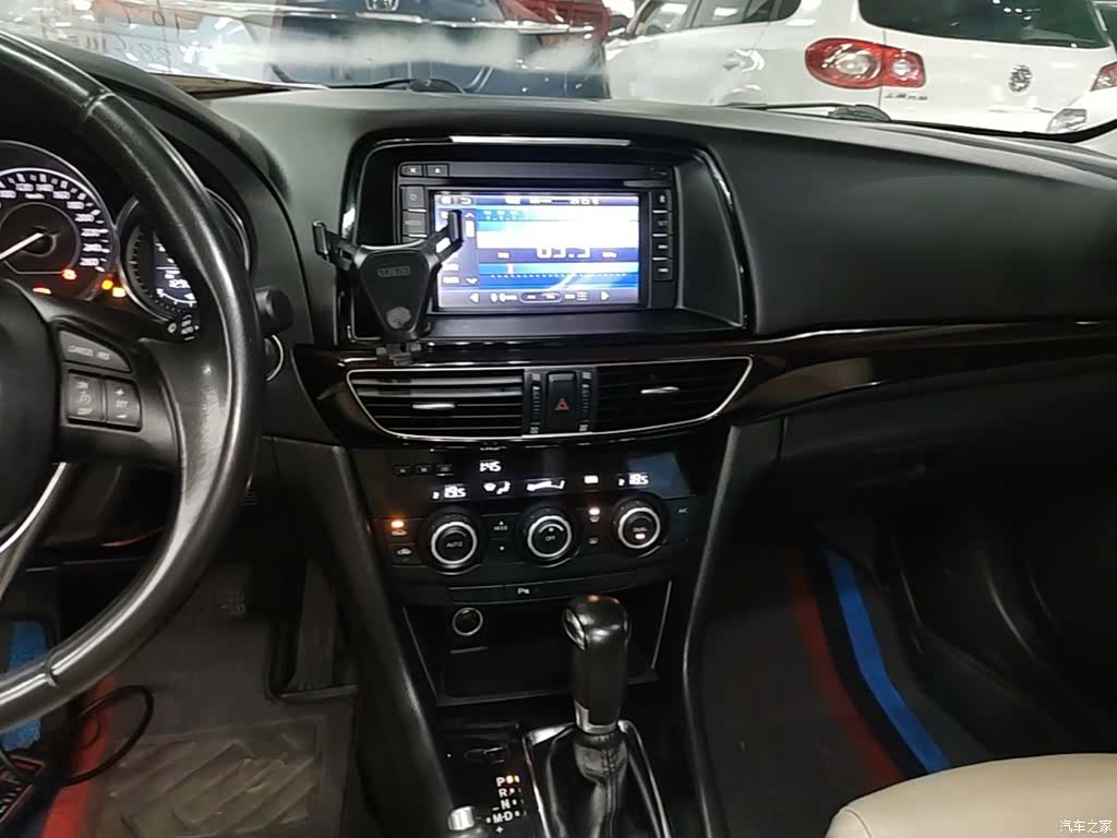 Mazda Atenza, 2014 13