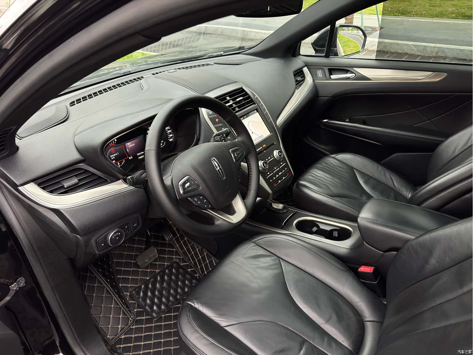 Lincoln MKC, 2018 3