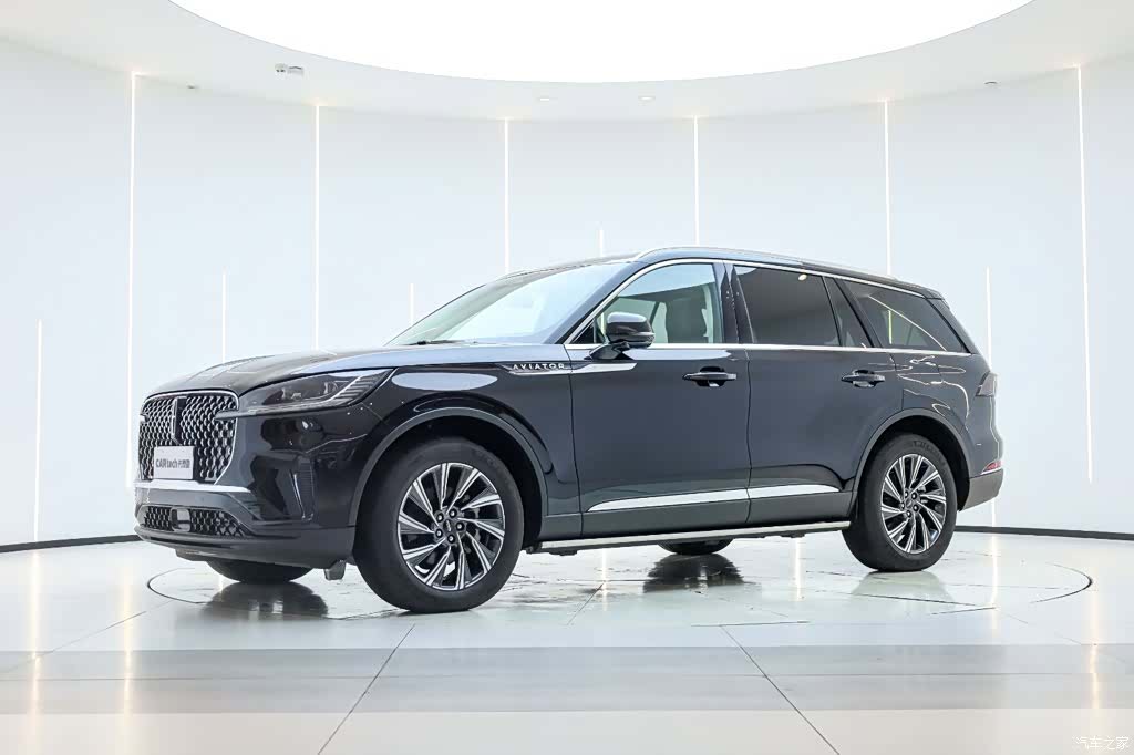 Lincoln Aviator, 2025 1