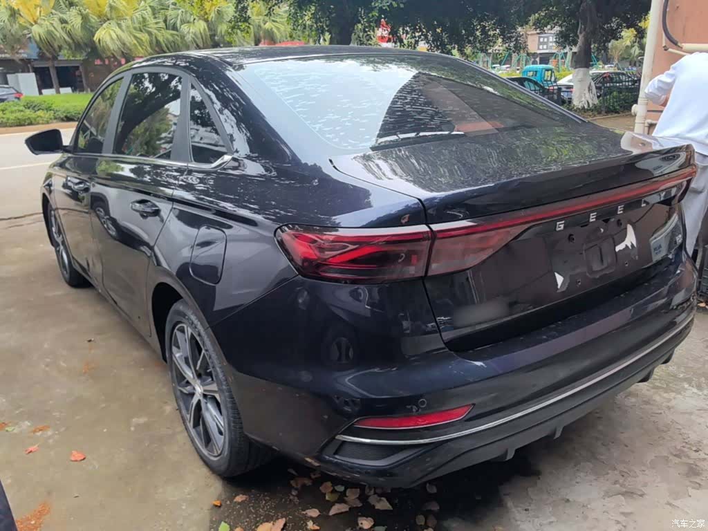 Geely Emgrand, 2023 все фото