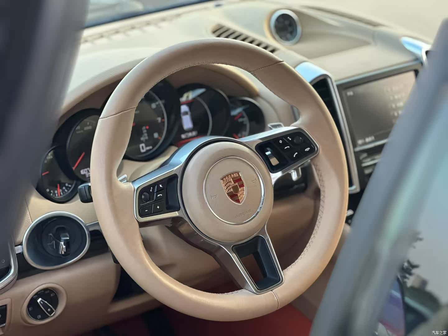 Porsche Cayenne, 2014 3