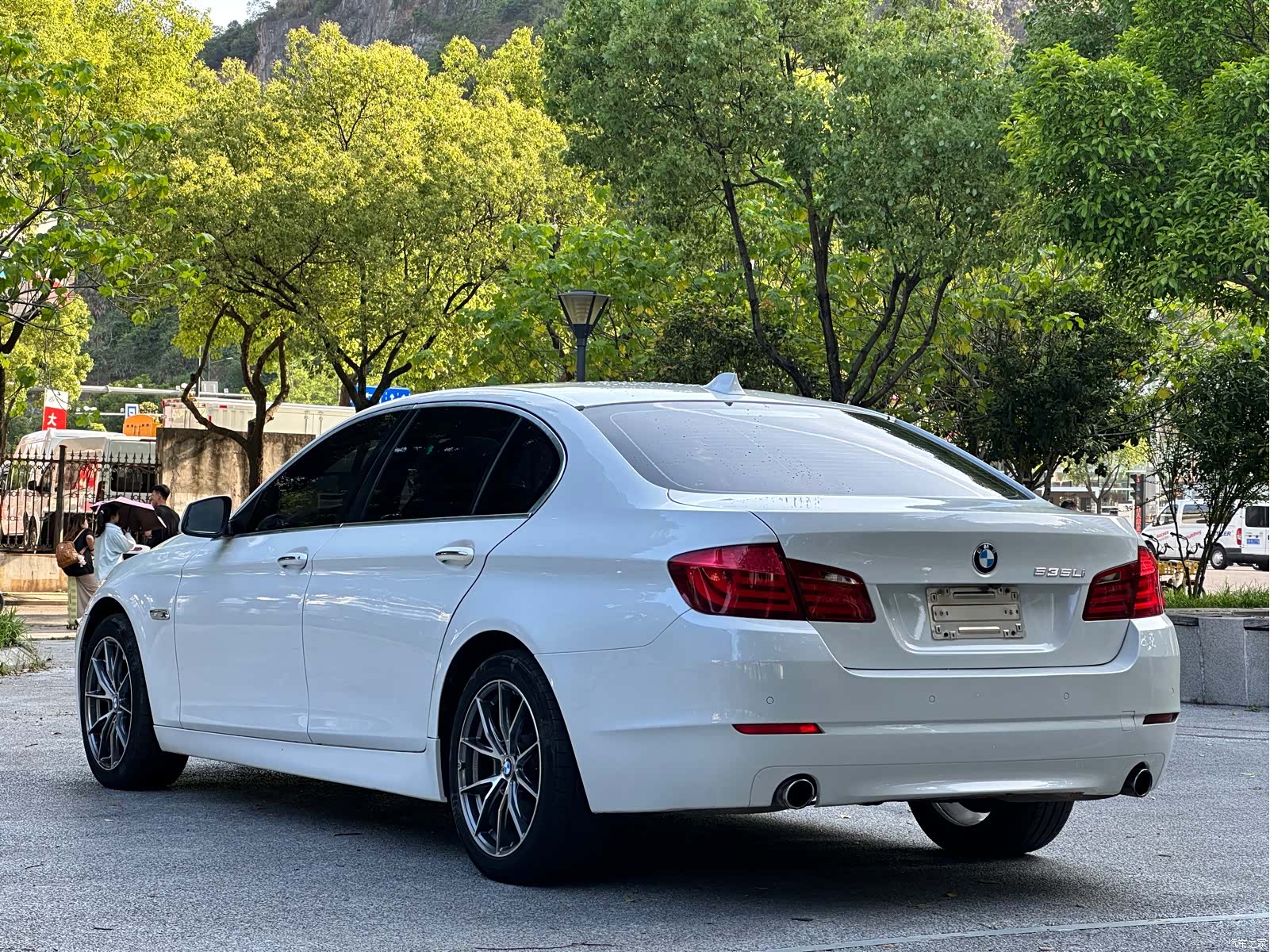 BMW 5 Series, 2011 все фото