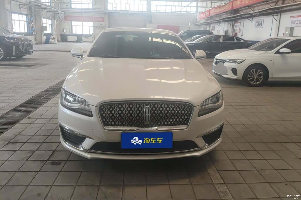 Lincoln MKZ, 2018 2