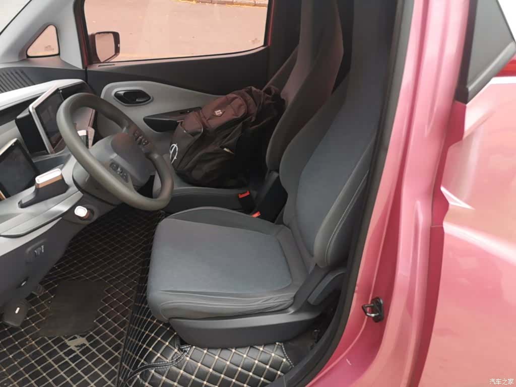 Wuling E200, 2019 17