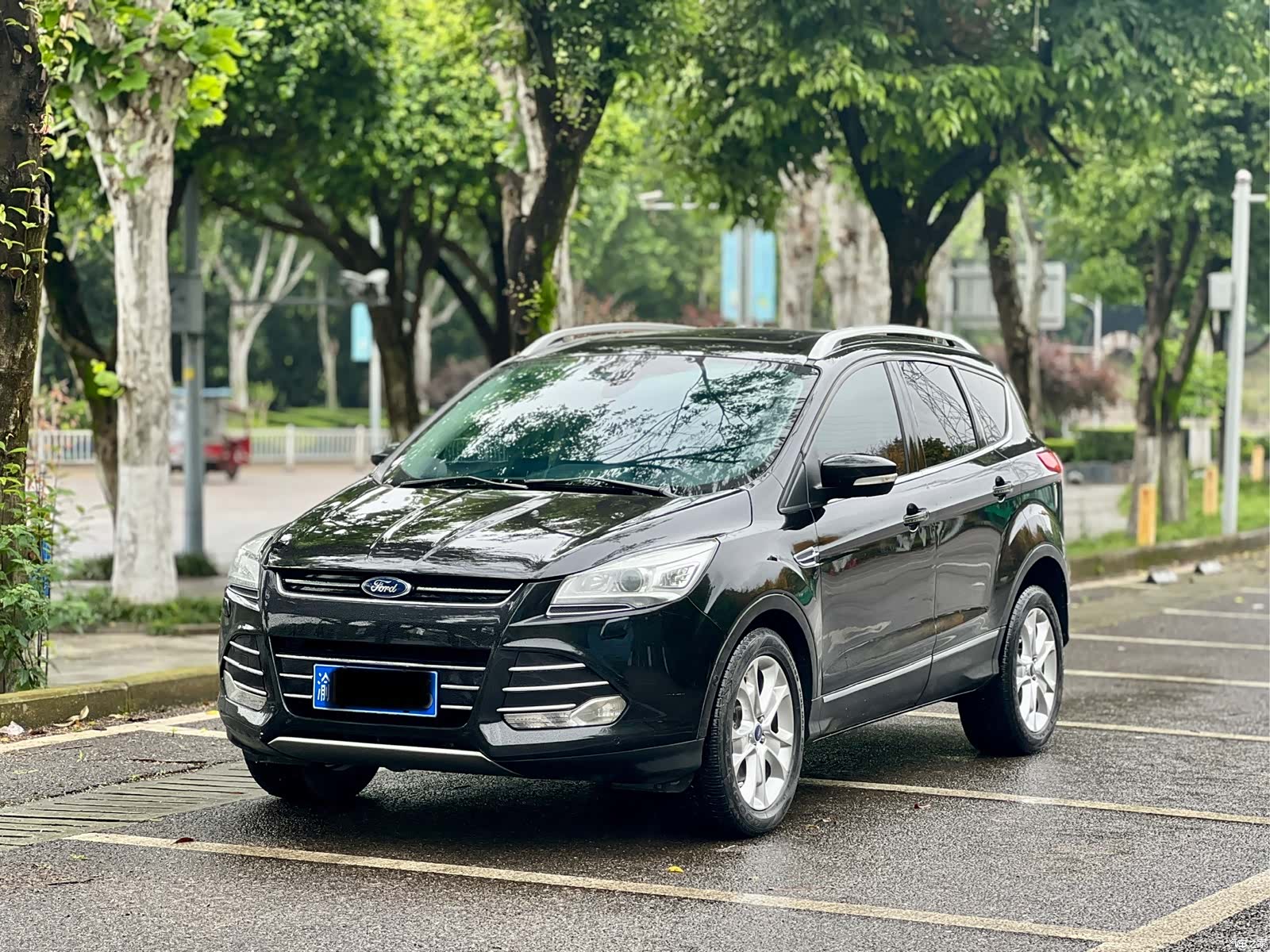 Ford Kuga, 2013 1