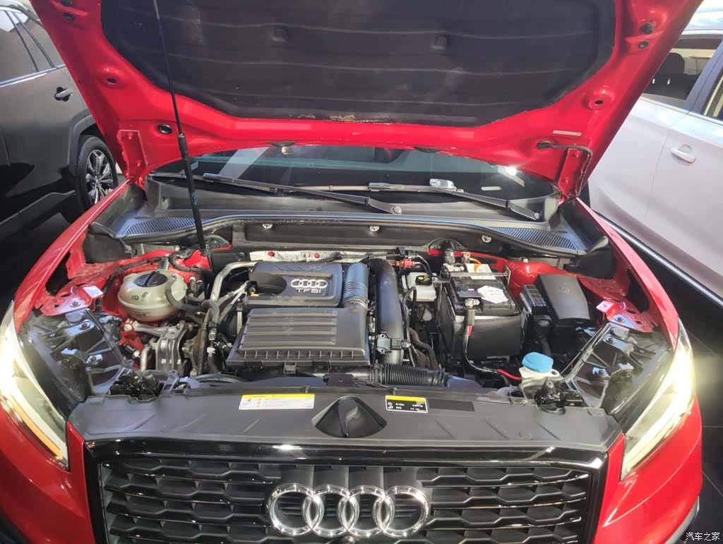 Audi Q2L, 2018 20