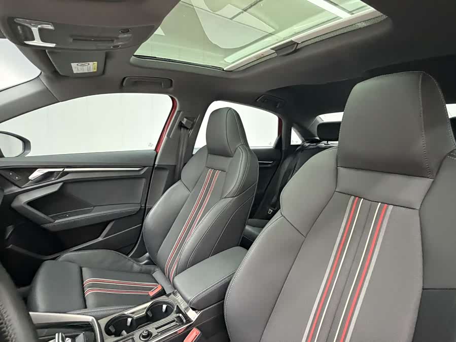 Audi A3 2022, фото 14