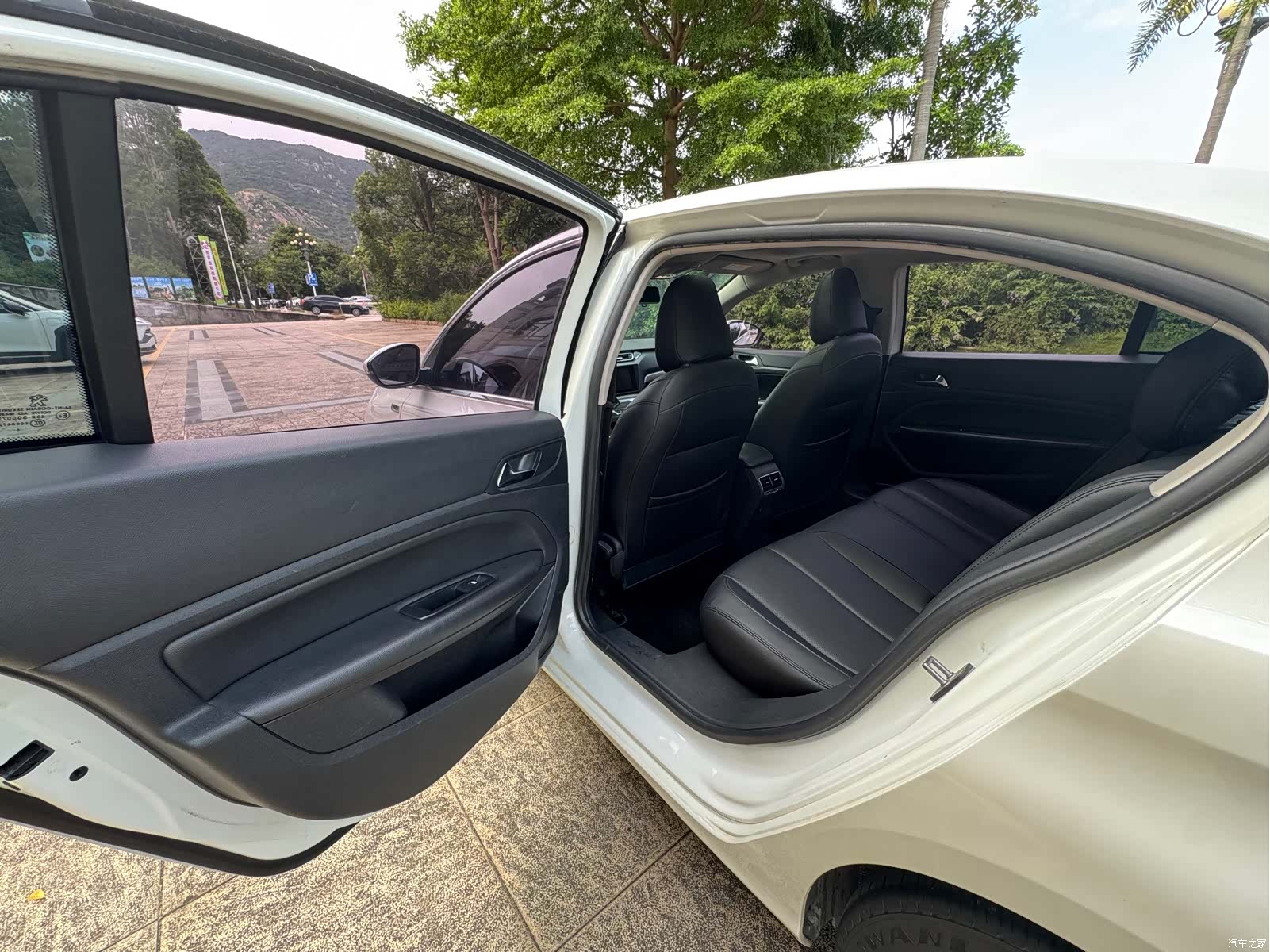 Peugeot 408, 2016 11