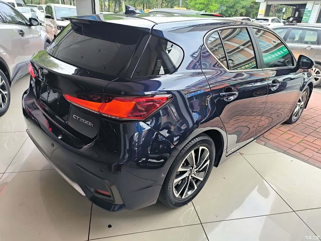 Lexus CT, 2020 все фото