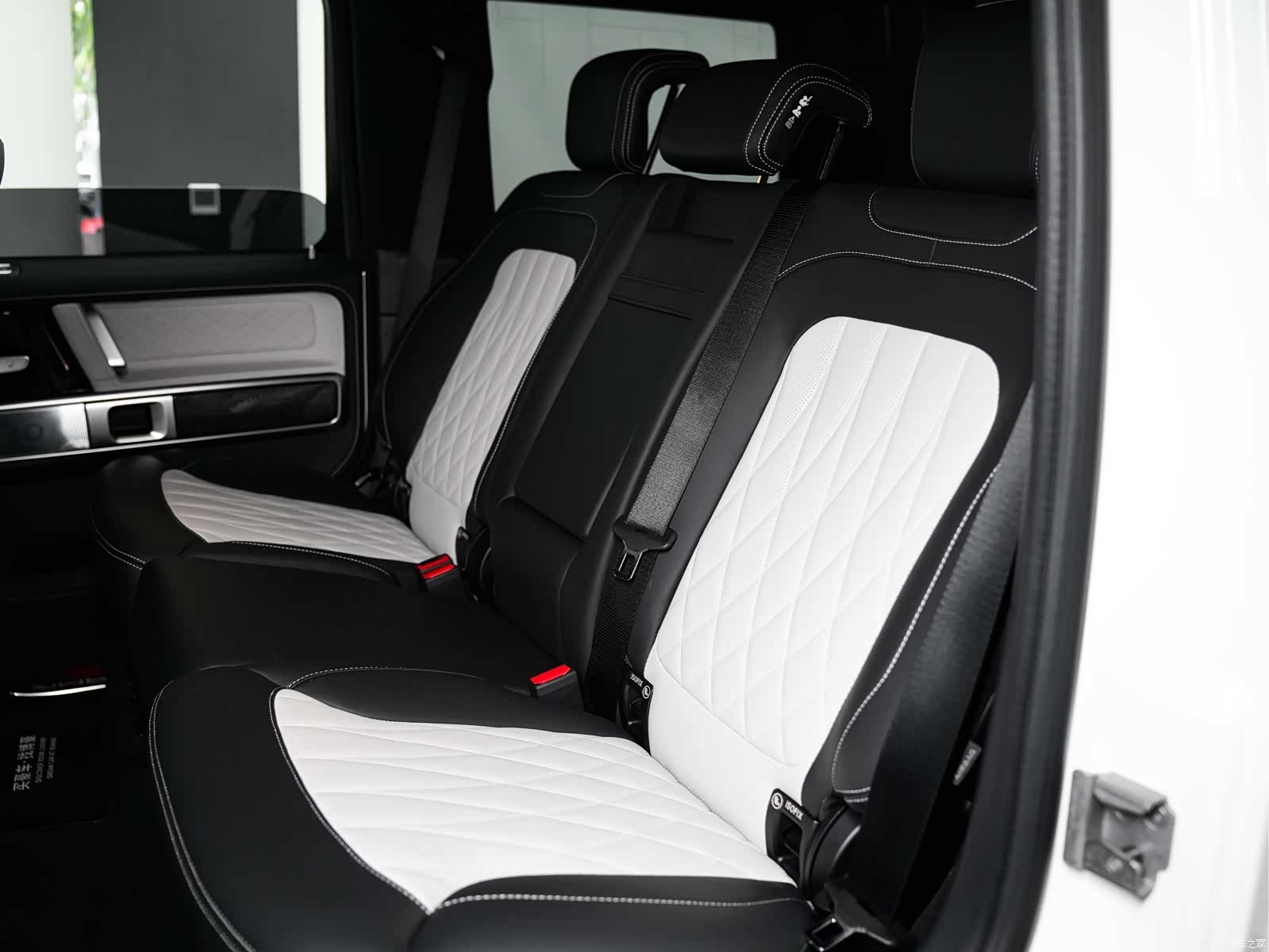 Mercedes-Benz G-Class, 2025 14