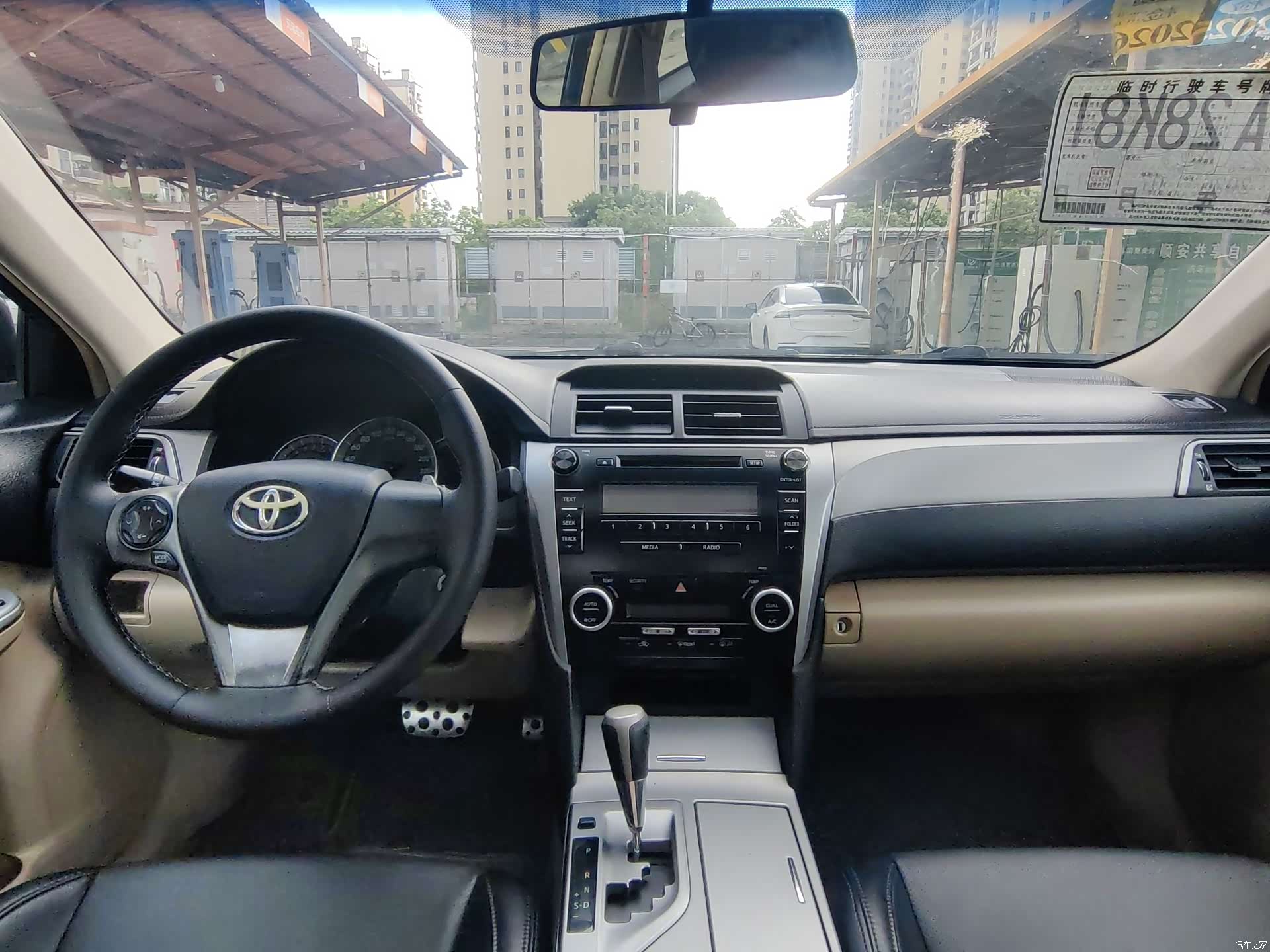 Toyota Camry, 2012 19