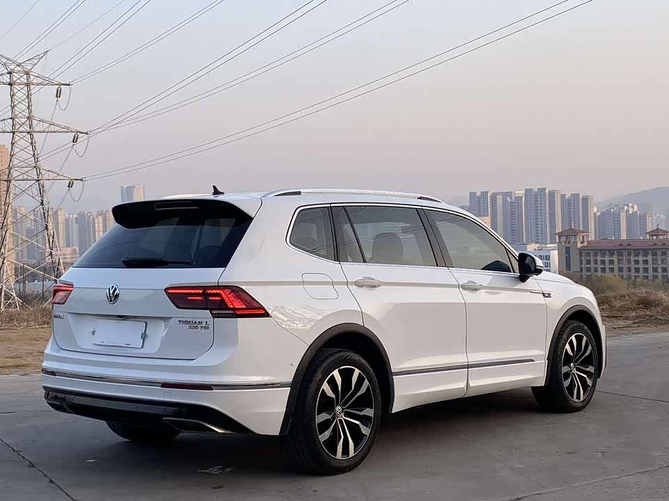 Volkswagen Tiguan L