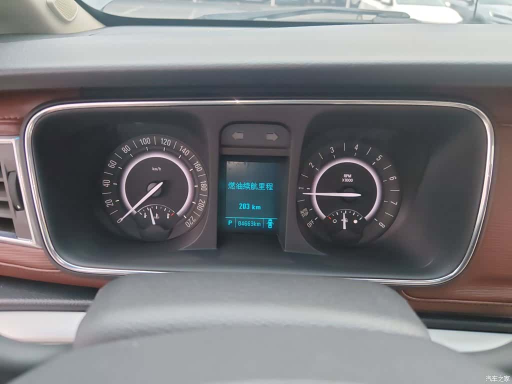 Buick GL8, 2019 4