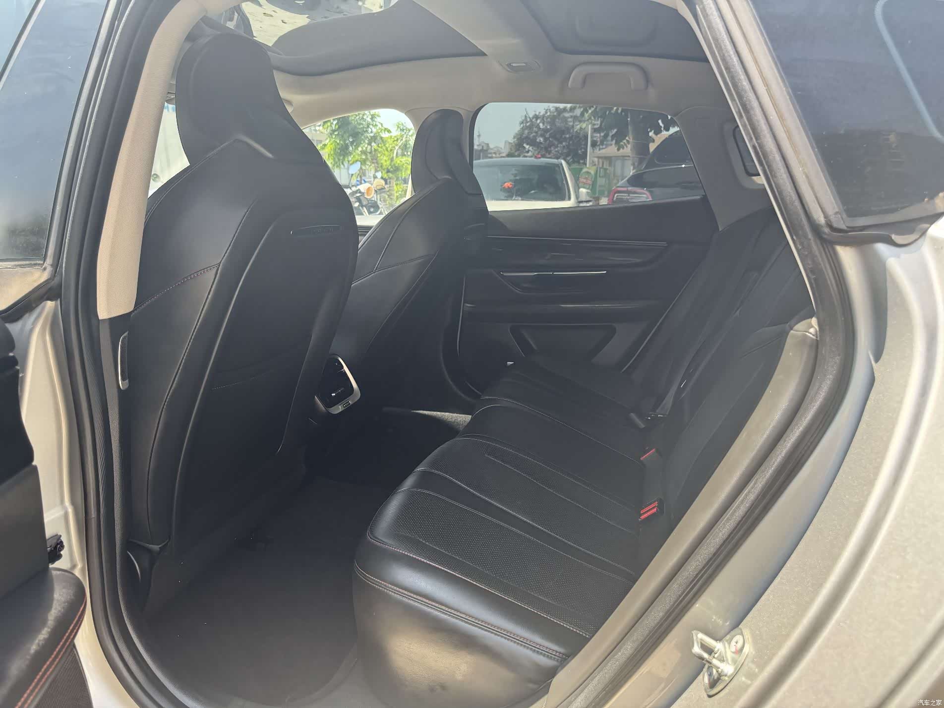 Xpeng P7, 2023 15