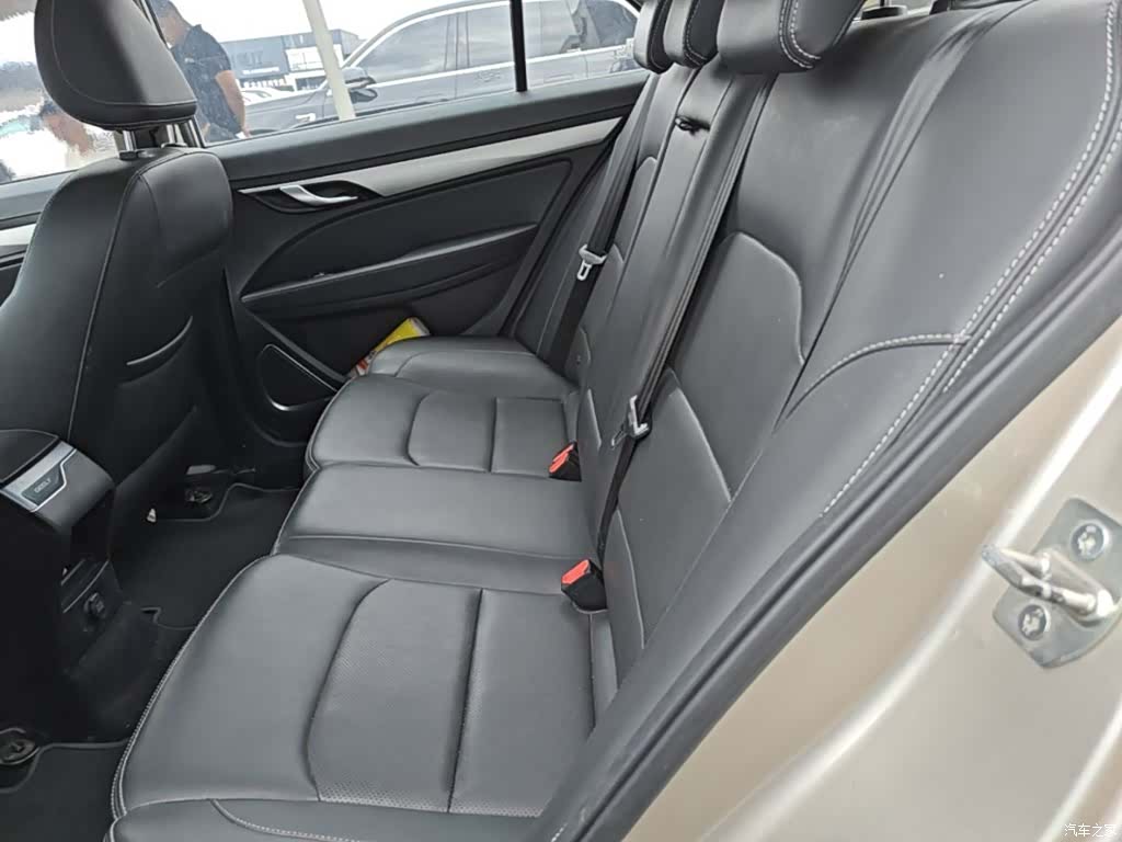 Geely Emgrand, 2018 17