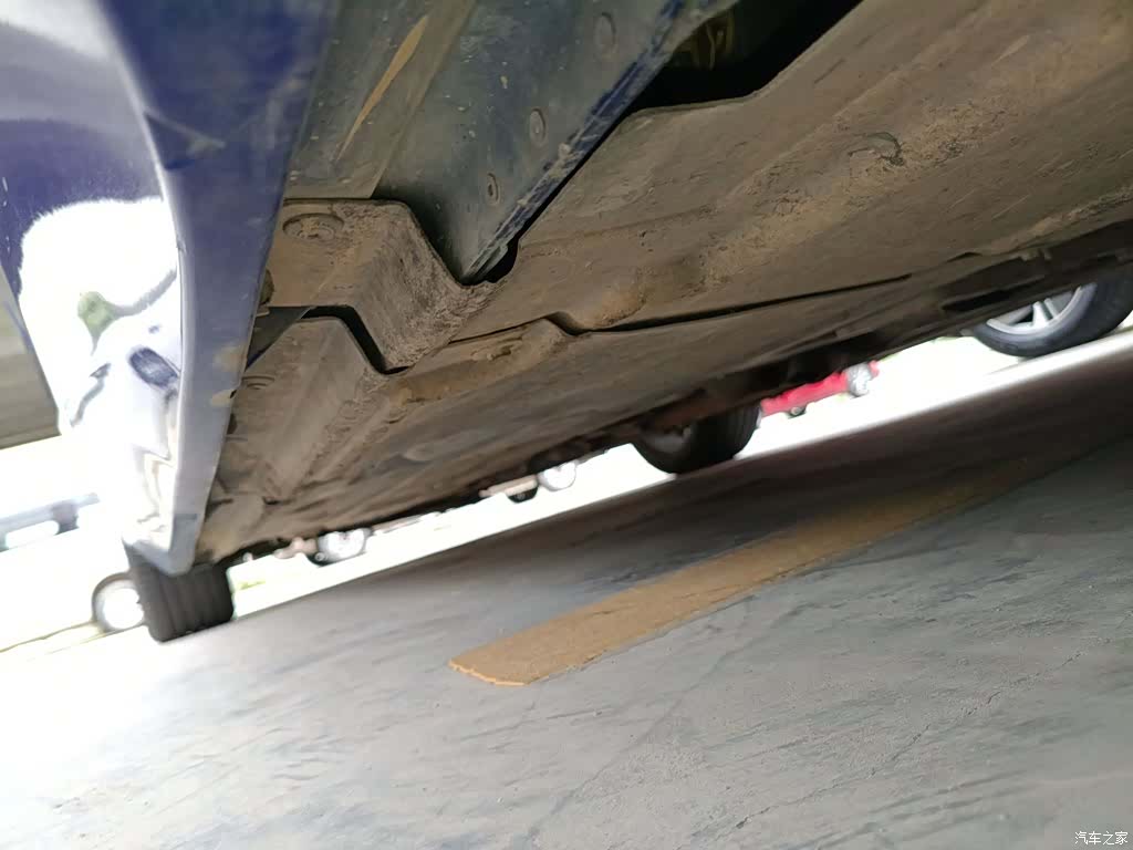 Land Rover XEL, 2019 18