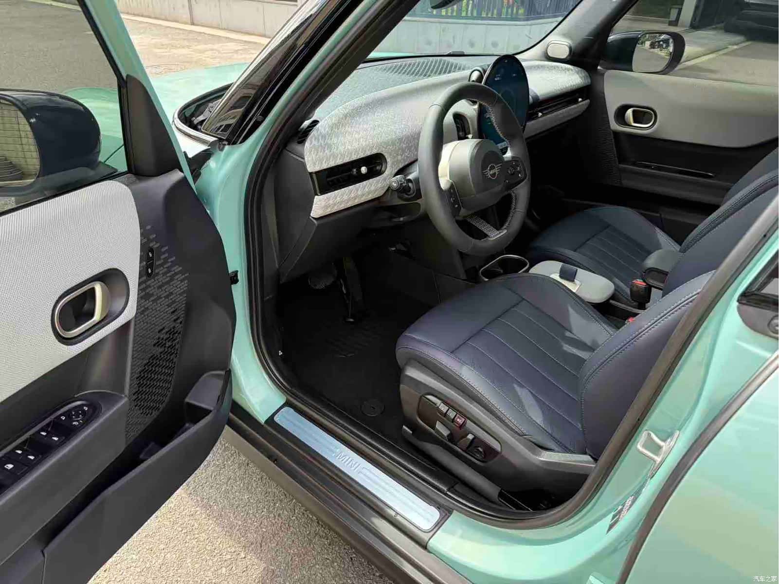 Mini Cooper, 2025 7