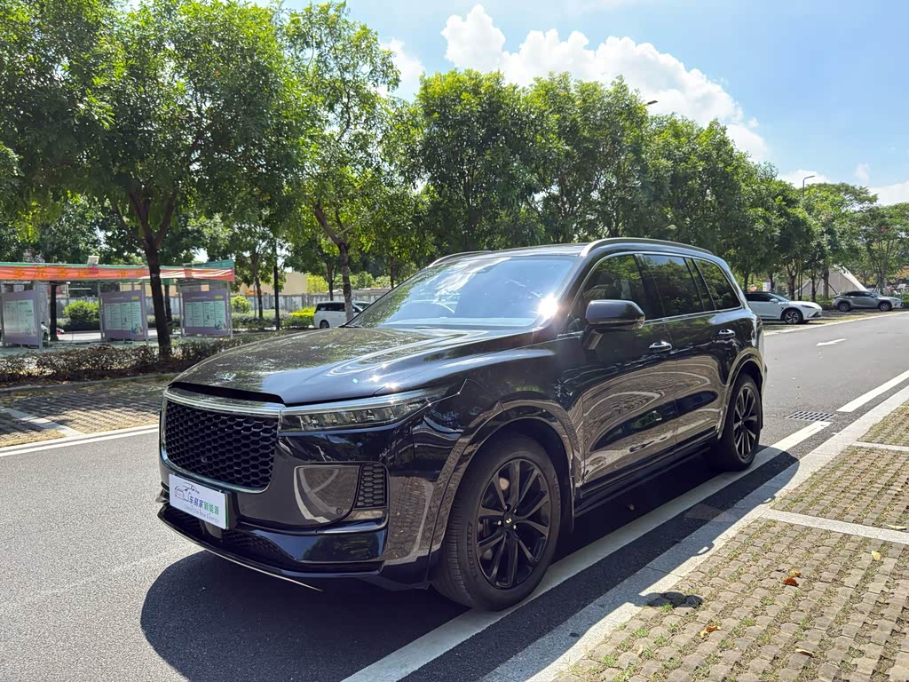 Li Auto ONE 2021 6 мест