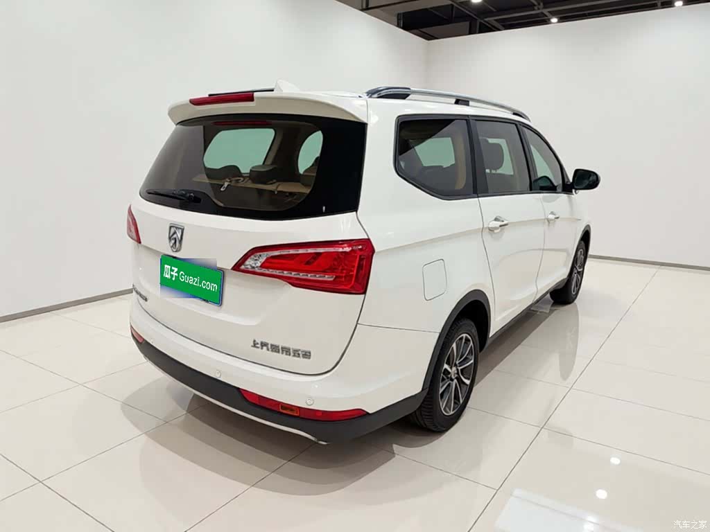 Wuling 730, 2017 7